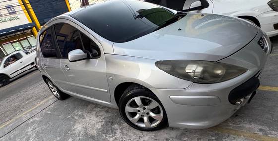 PEUGEOT 307 2.0 PRESENCE 16V FLEX 4P AUTOMÁTICO PEUGEOT 307 2.0 PRESENCE 16V FLEX 4P AUTOMÁTICO
